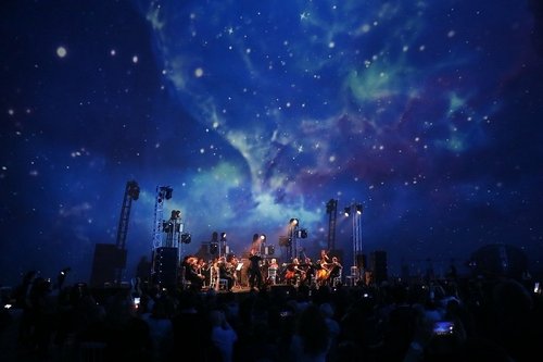 Вселенная звука: в Планетарии Санкт-Петербурга показали лучшие музыкальные инструменты России