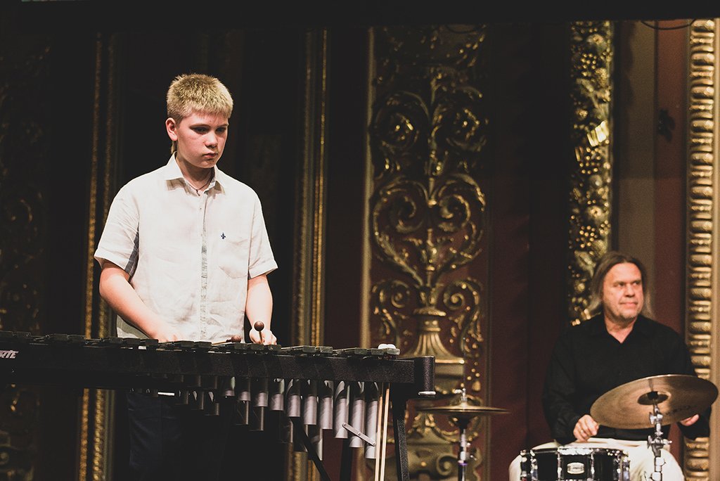 Концертный ксилофон «Forte» прозвучал в рамках концерта «Артистические династии» на сцене театра «Школа Современной пьесы»