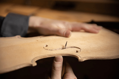 В Нижнем Новгороде начали производить струнно-смычковые музыкальные инструменты